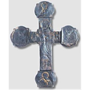 Croix Copte En Argent Gaufré Et Ciselé Avec Dorure. XIVe Siècle