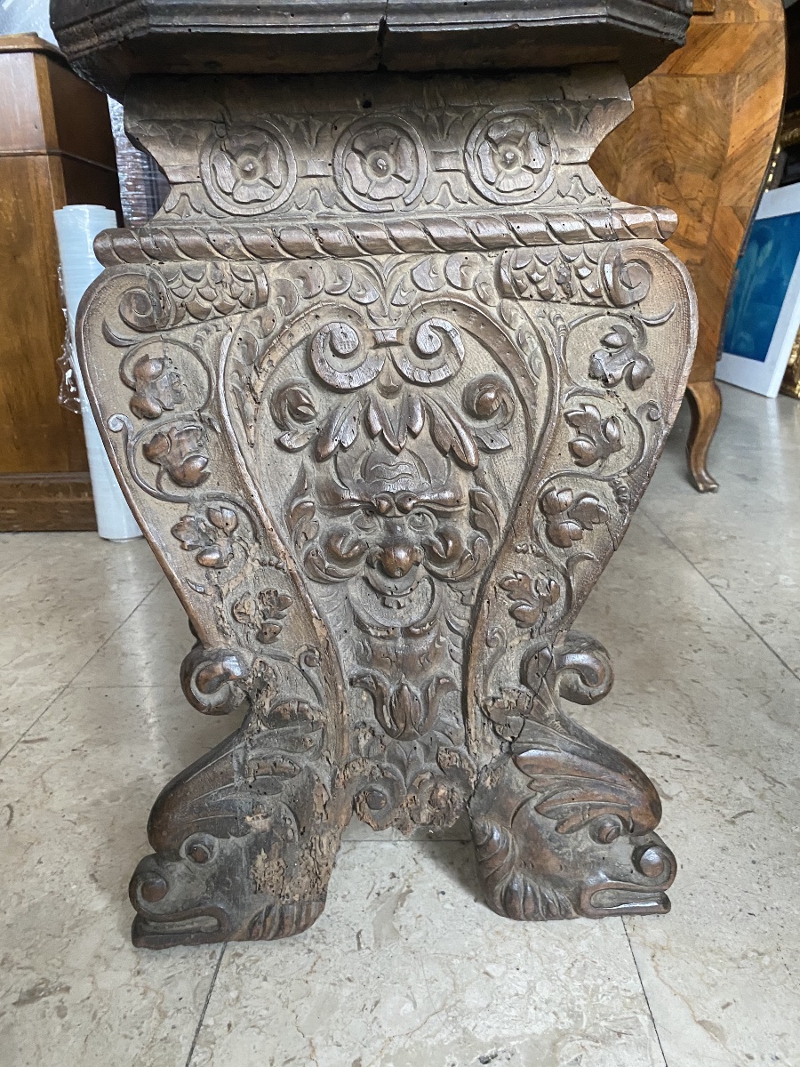 Rare Set Of  Four Different Richly  Carved Walnut Stools  Tuscany-umbria, 16th Century-photo-7