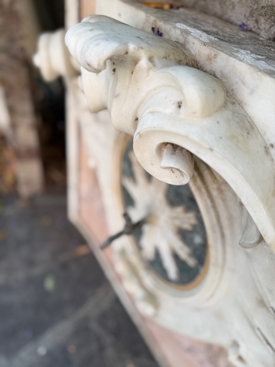Panneau en marbre blanc sculpté. Art baroque italien, XVIIe-XVIIIe siècle.-photo-3