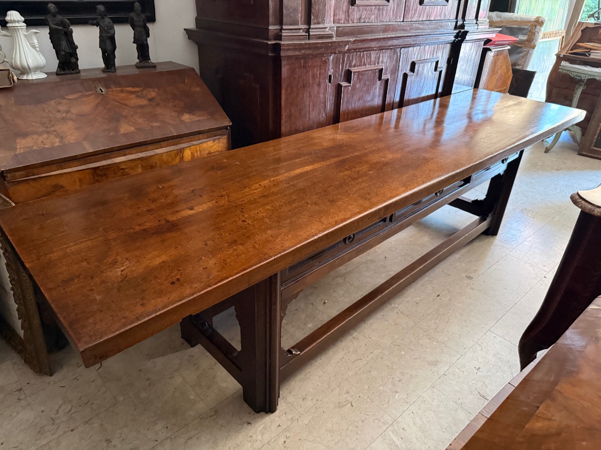 Large Walnut Table-photo-3