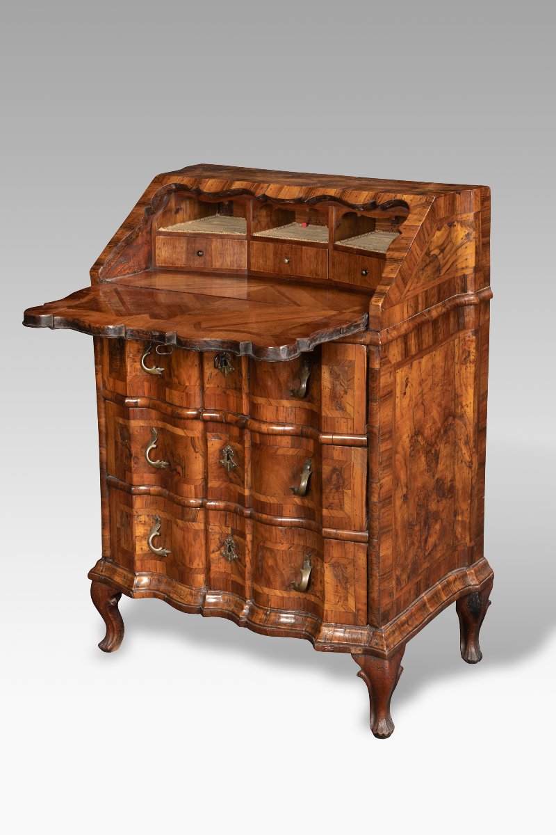 Small 18th-century Venetian Cabinet With A Drop-down Door-photo-2