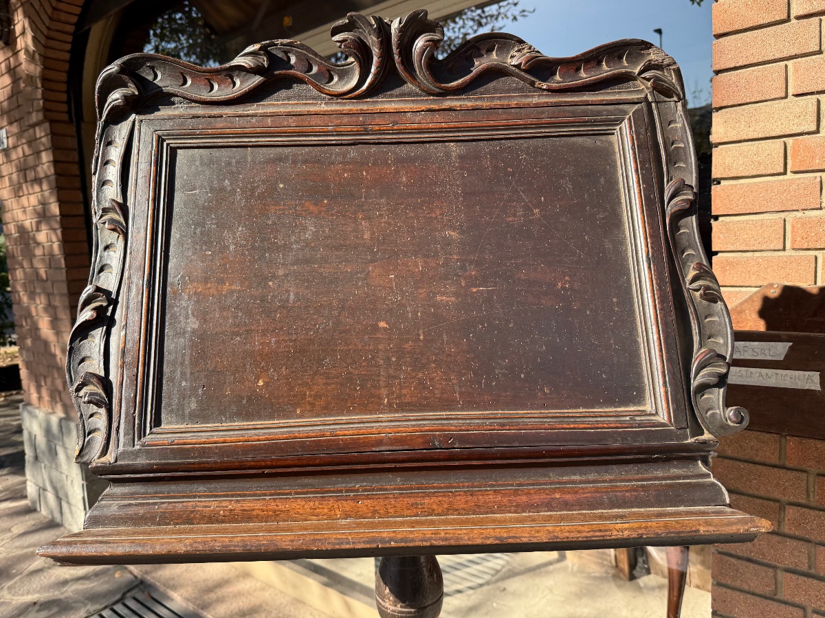 17th-century Carved Wooden Lectern-photo-3
