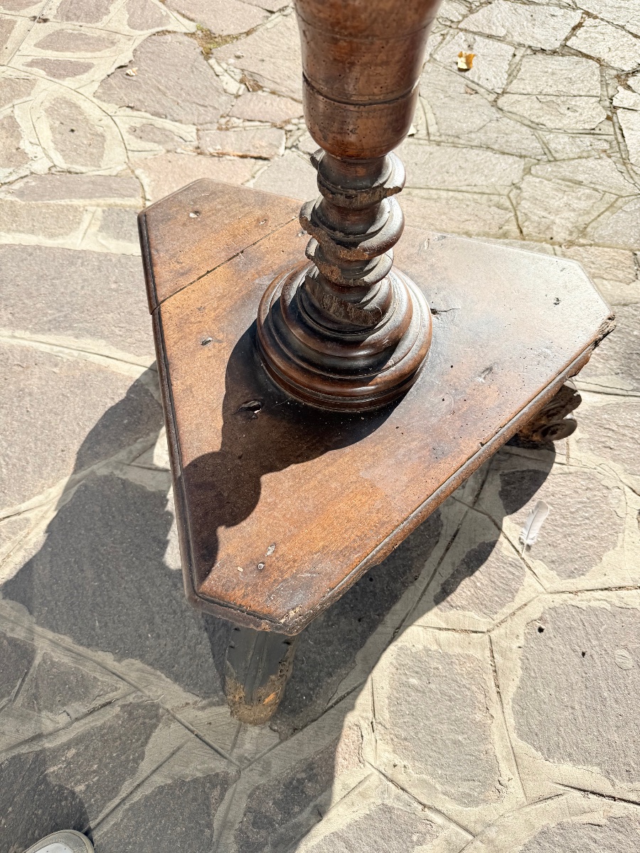 17th-century Carved Wooden Lectern-photo-1