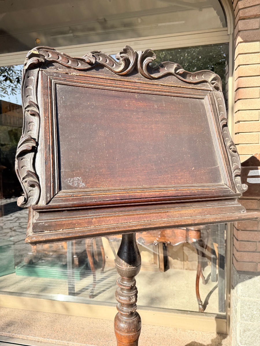 17th-century Carved Wooden Lectern-photo-6