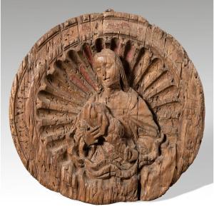 Bas-relief en bois « Vierge à l'Enfant », XVIe siècle