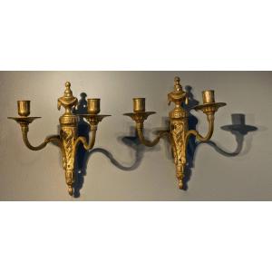 Paire D’appliques En Bronze Doré à Deux Bras De Lumière D’époque Louis XVI