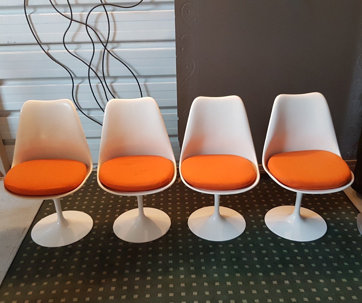 Tulip Chairs Saarinen