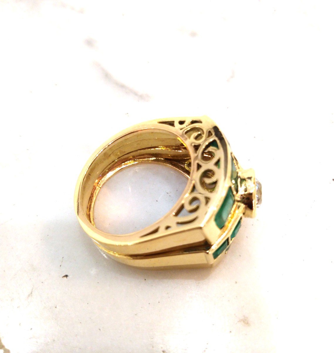 Tank Ring Yellow Gold Emeralds Diamond-photo-1
