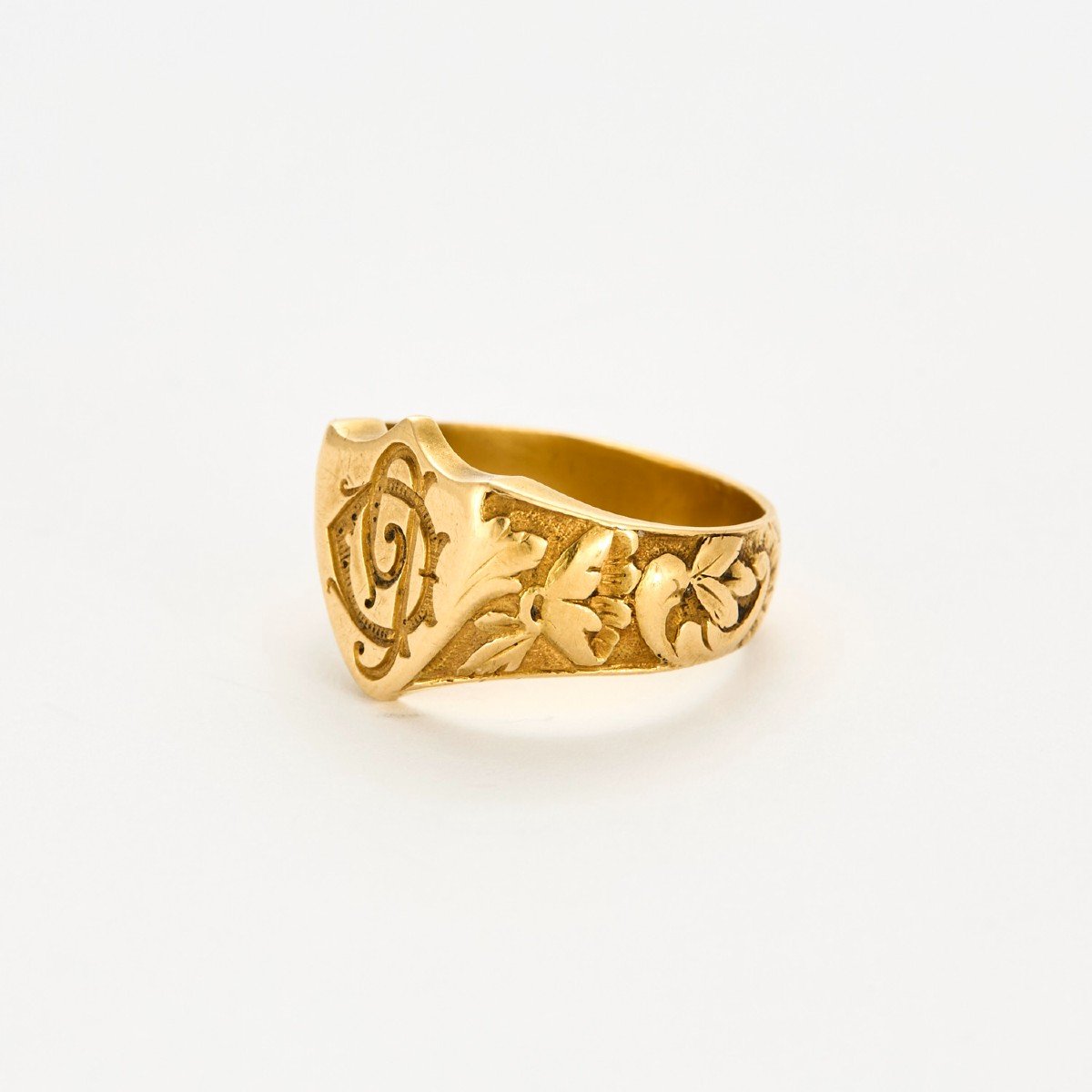 Gold Shield Signet Ring-photo-2