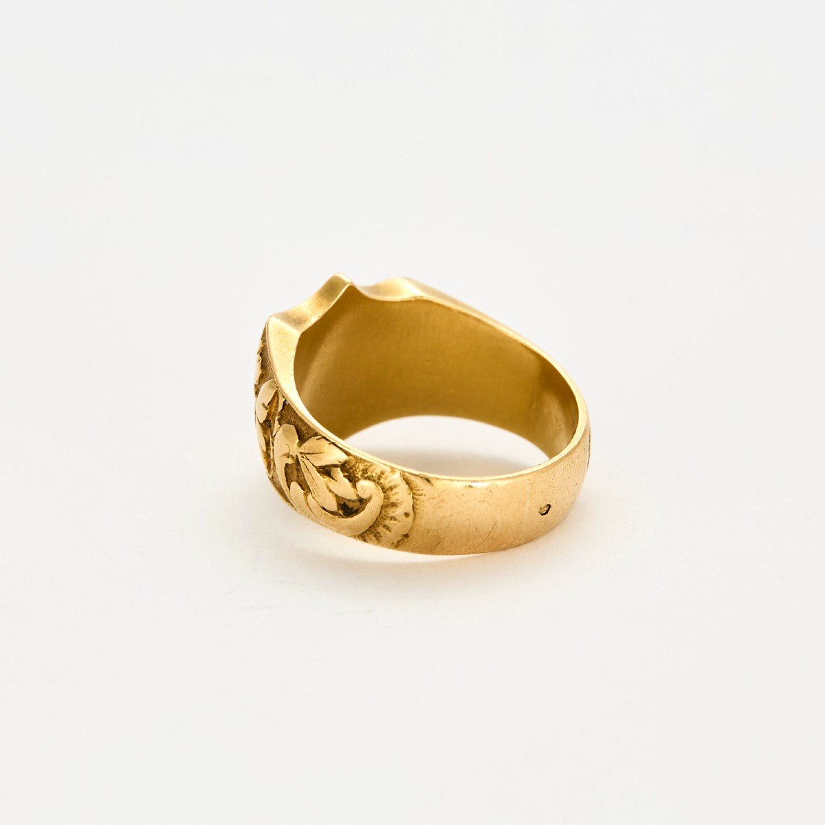 Gold Shield Signet Ring-photo-3