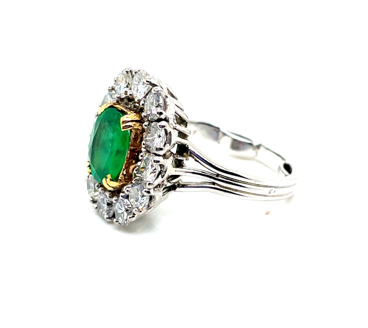Marguerite Emerald Diamond Ring In White Gold And Platinum-photo-2