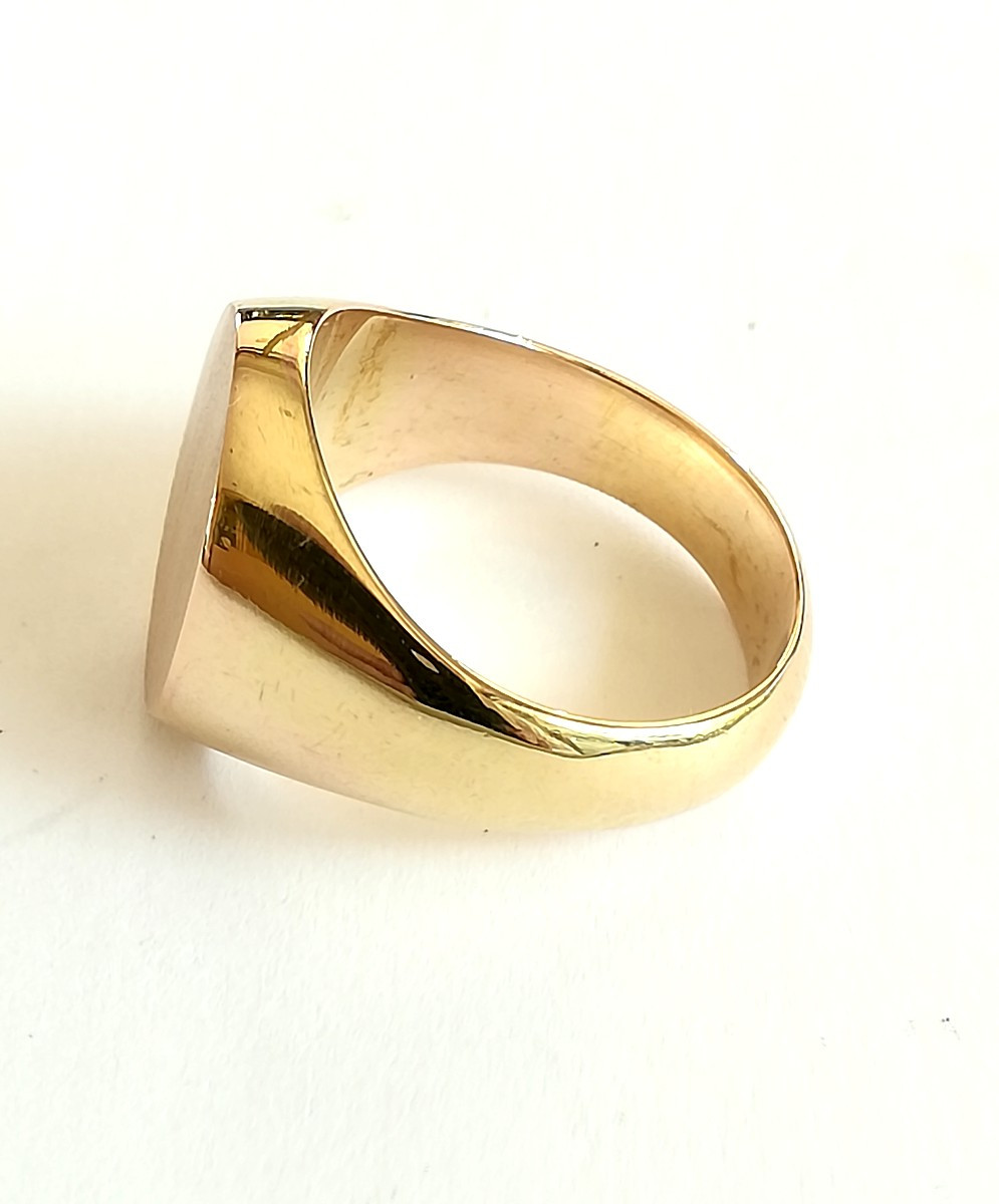 Yellow Gold Signet Ring-photo-2