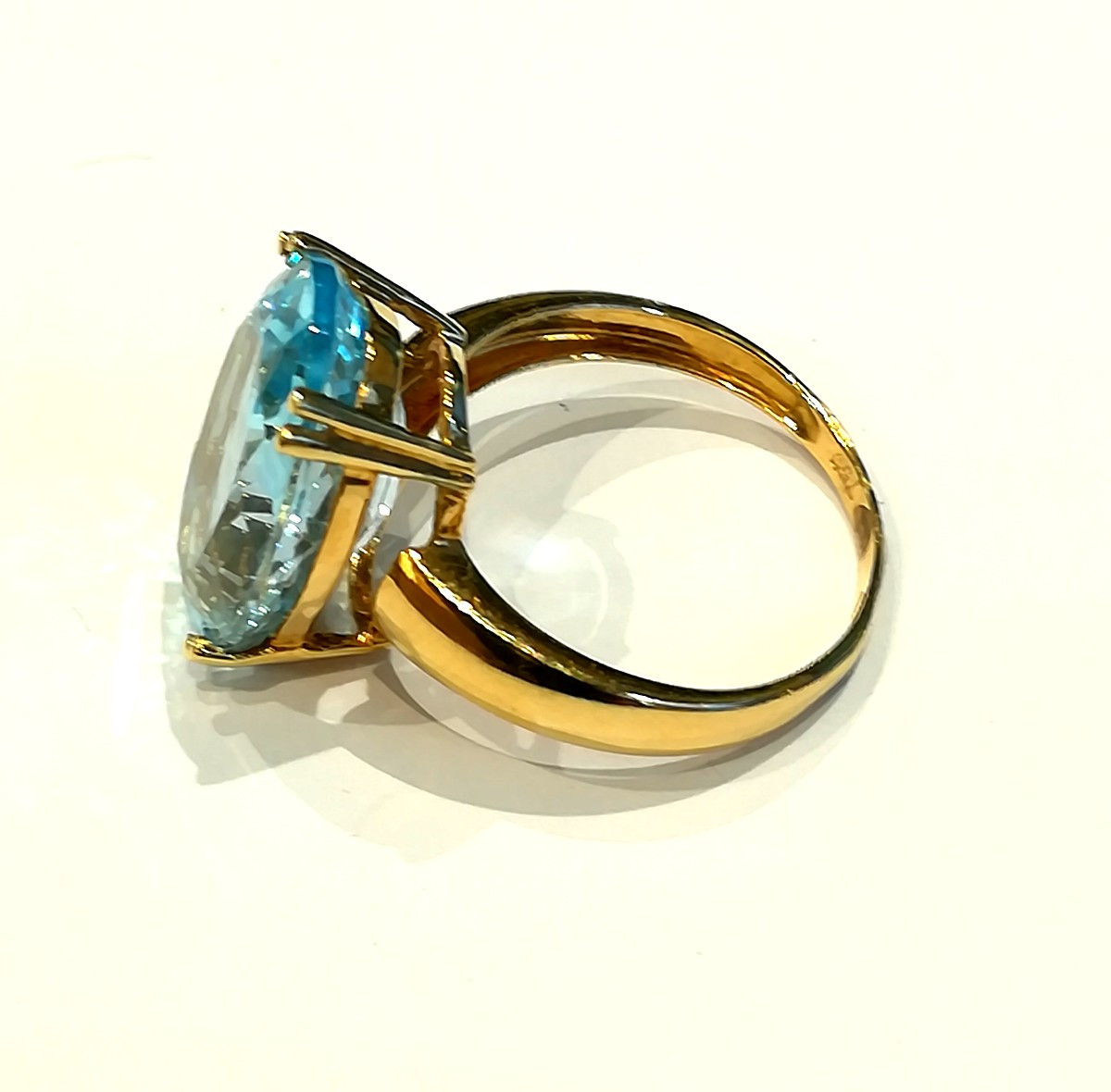 Topaz Ring In Yellow Gold-photo-2