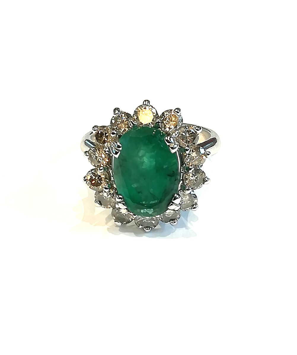 Daisy Ring With Emerald And Diamonds
