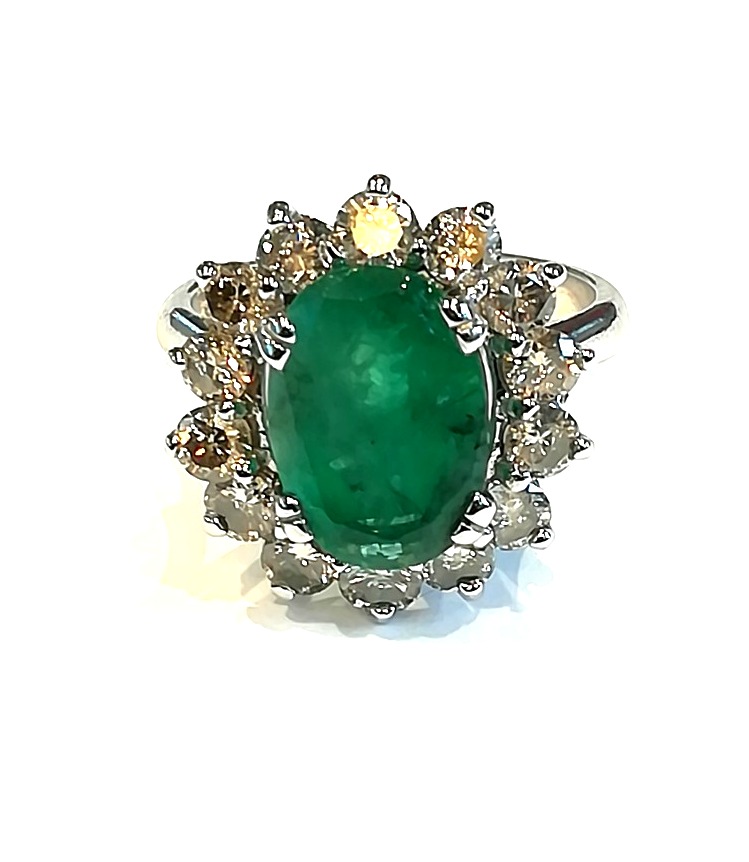 Daisy Ring With Emerald And Diamonds