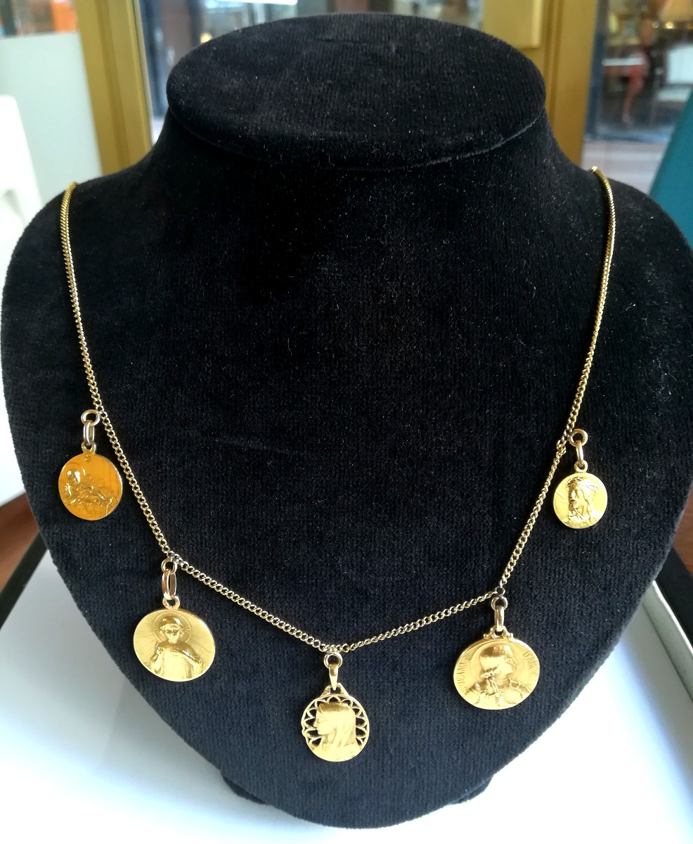 Yellow Gold Medal Necklace-photo-2