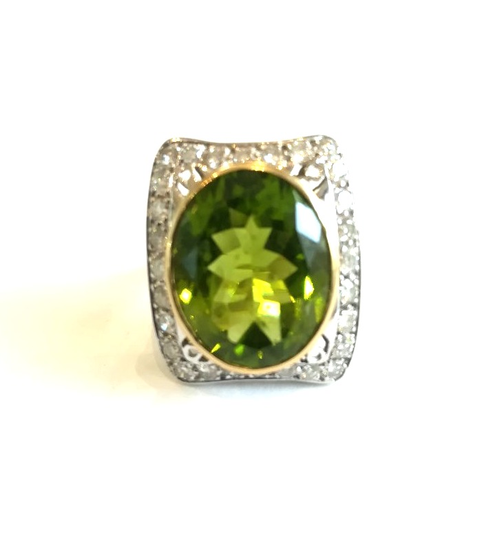 Two-tone Gold Ring With Peridot And Diamonds