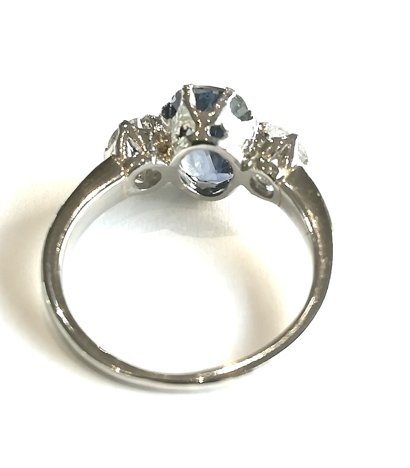 White Gold Sapphire And Diamond Ring-photo-3