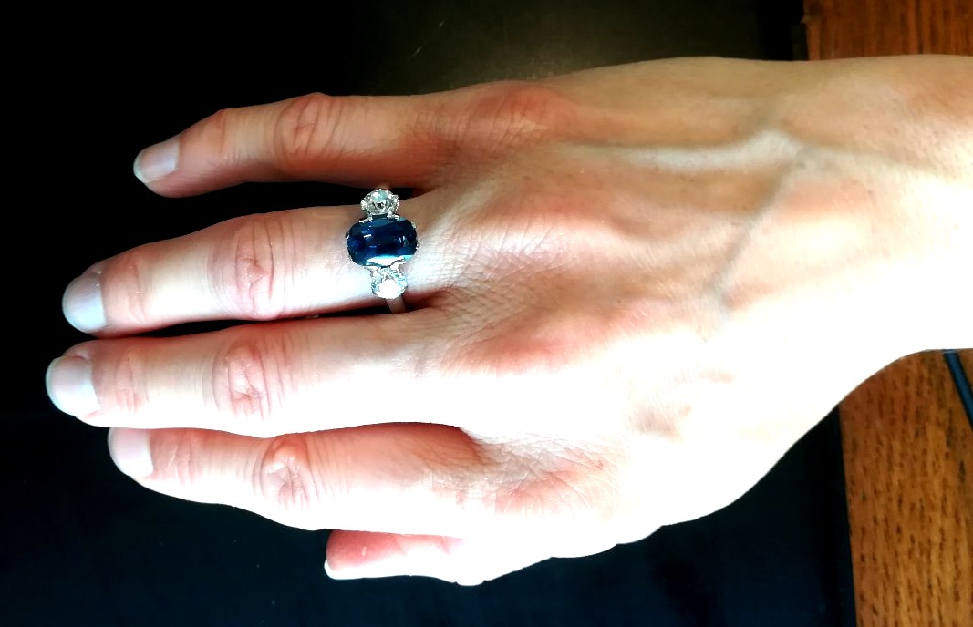 White Gold Sapphire And Diamond Ring-photo-6