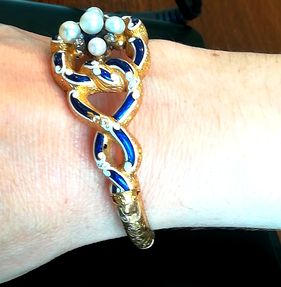 Antique Gold Enamel Bracelet With Pearls And Diamonds-photo-4