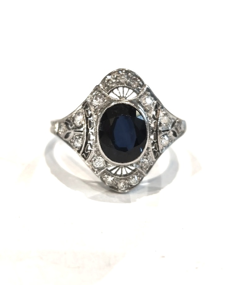 Art Deco Platinum Diamond Ring