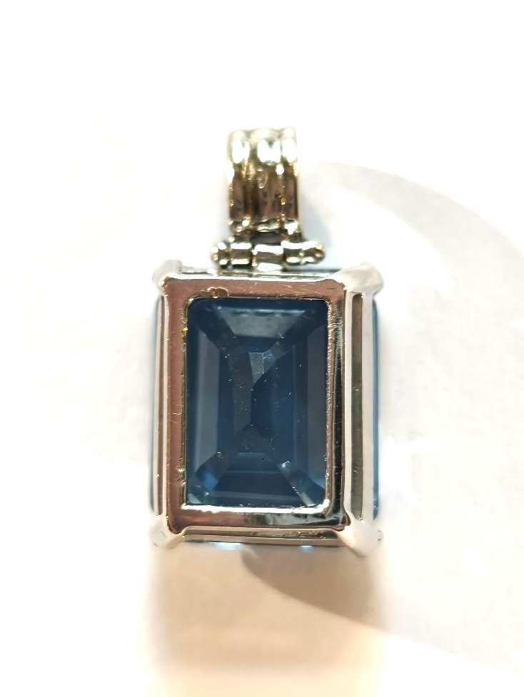 Art Deco White Gold Pendant-photo-3