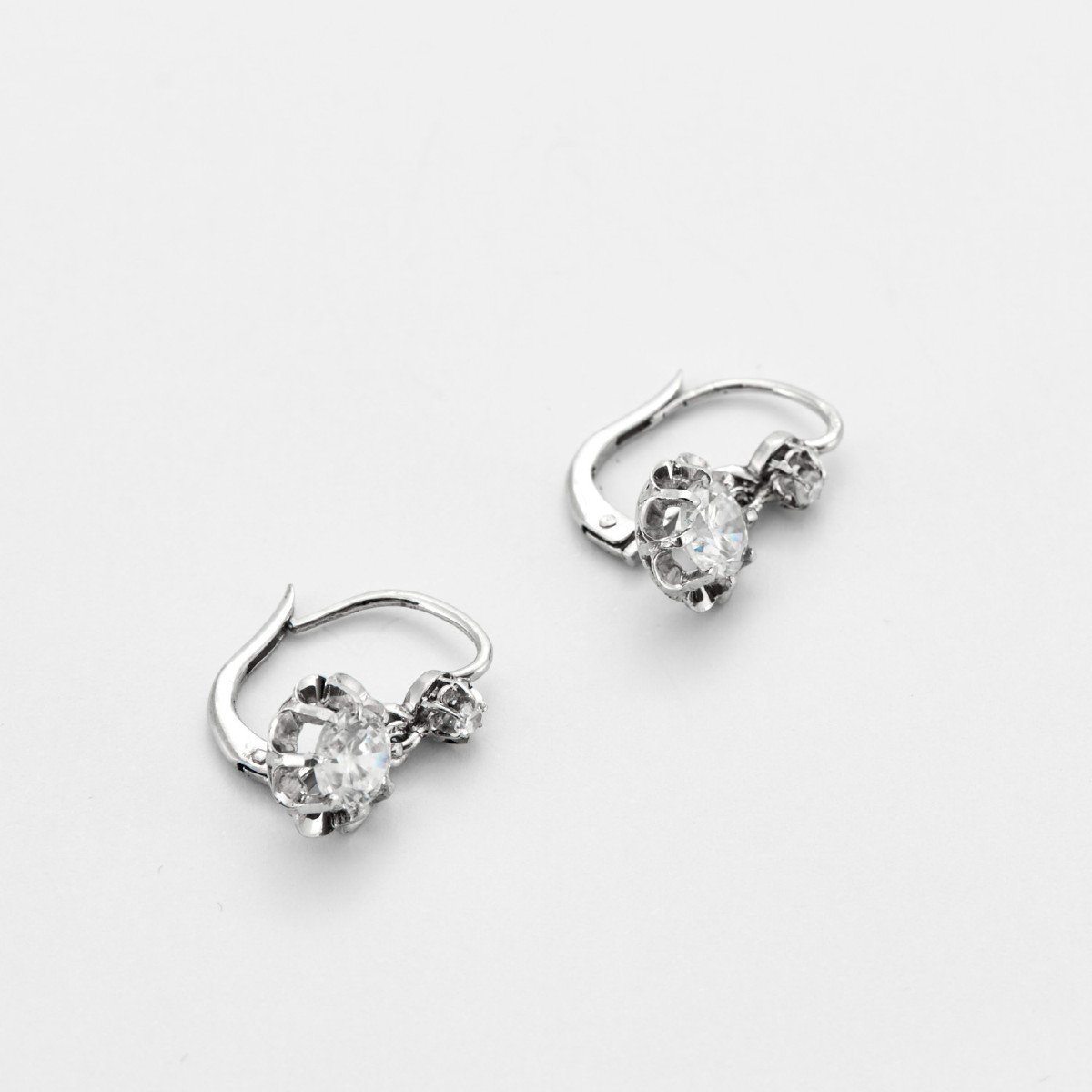 Pair Of Old White Gold Earrings-photo-2