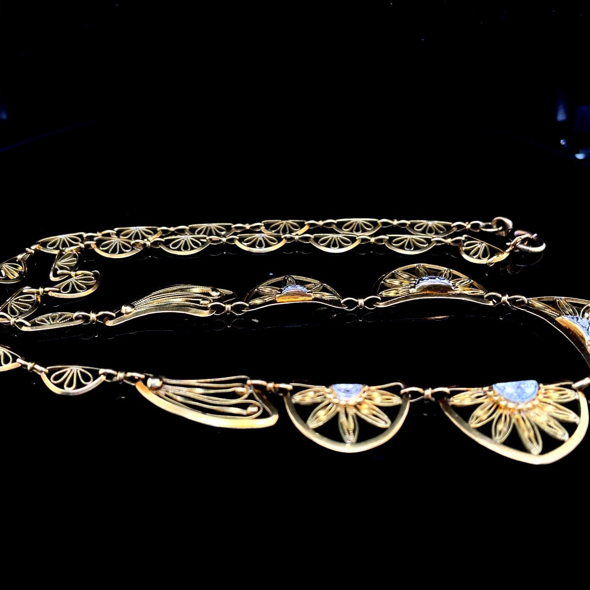 Golds And Diamond Drapery Necklace-photo-3