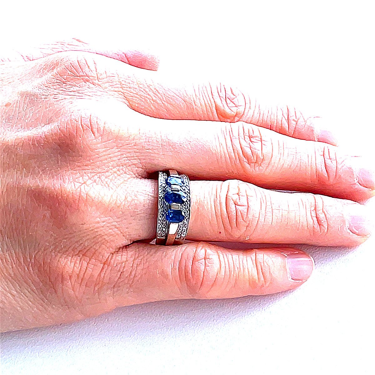 White Gold Sapphires Ring-photo-3