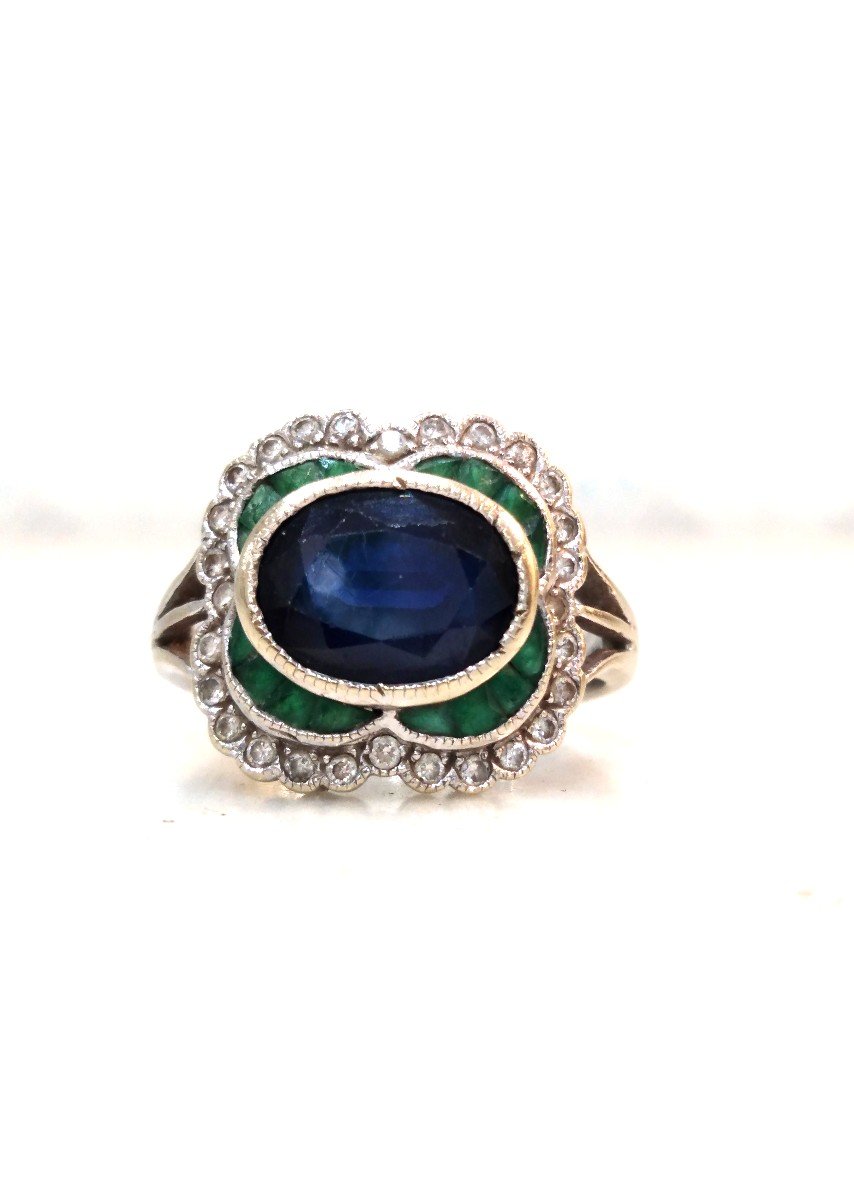 White Gold Sapphire Emerald Diamond Ring
