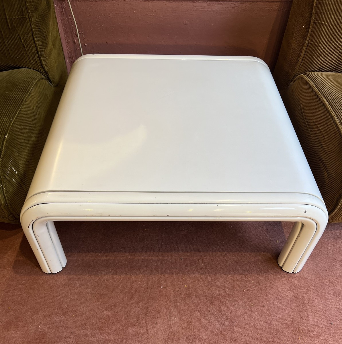 Table basse  carré modele Orsay de Gae Aulenti pour Knoll . 70'