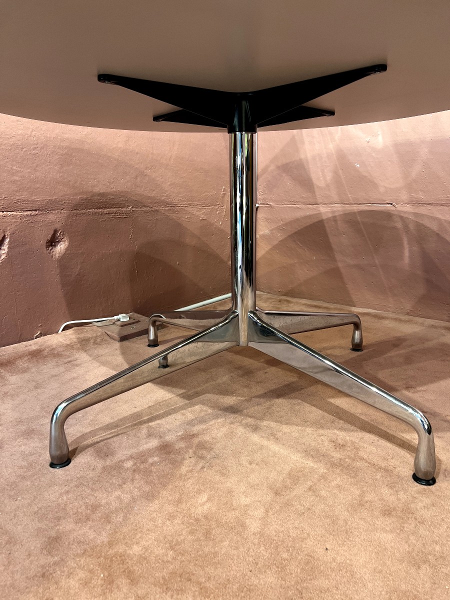 Table ronde Aluminium group Charles & Ray Eames; 120 cm de diamètre -photo-4