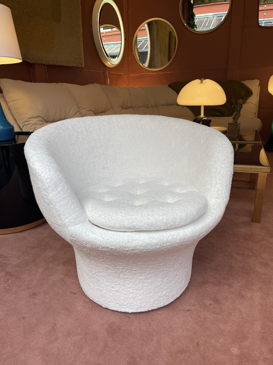 Gamma Armchair, Designed By Pierre Guariche