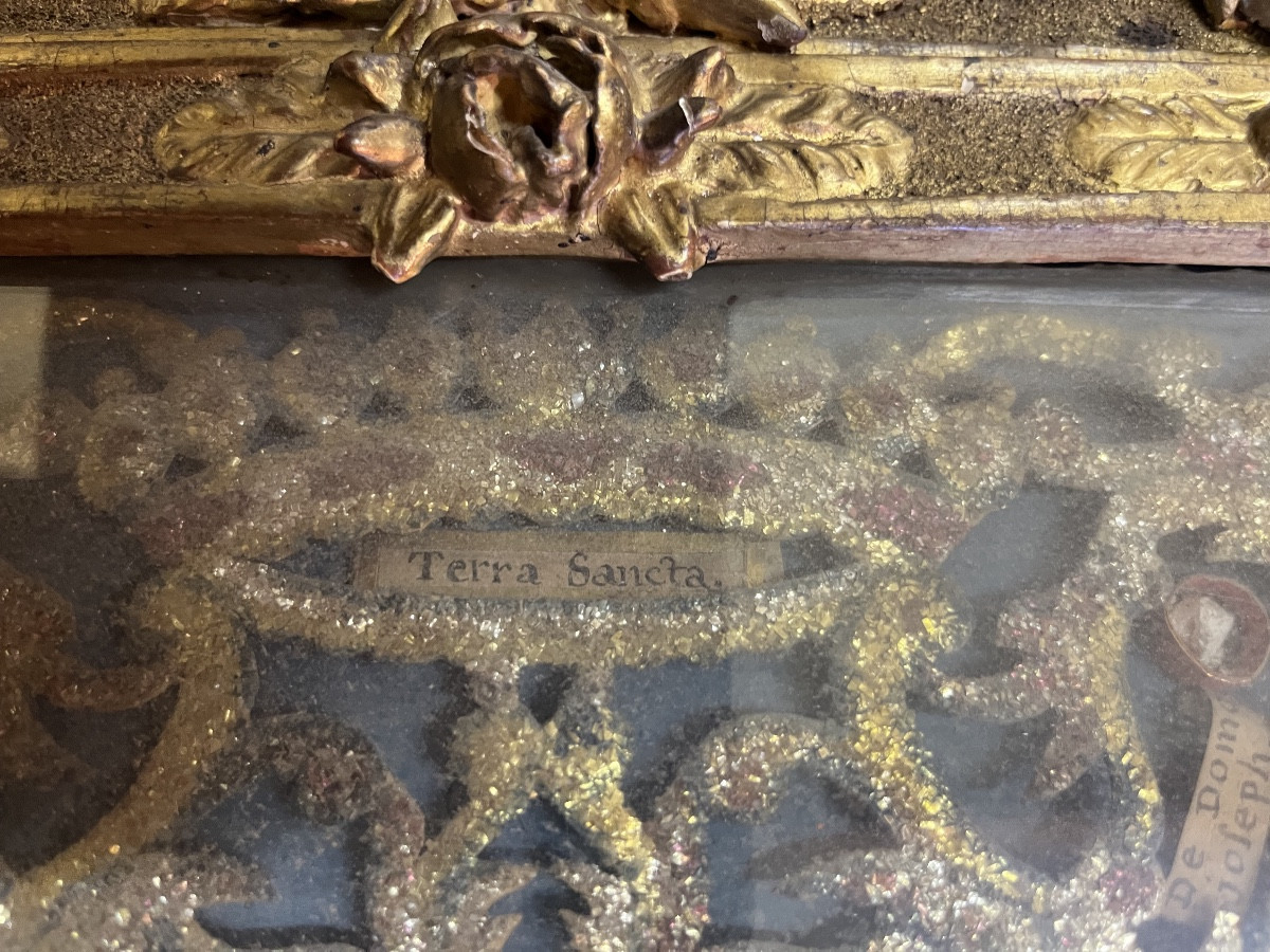 Reliquary With Quills-photo-2