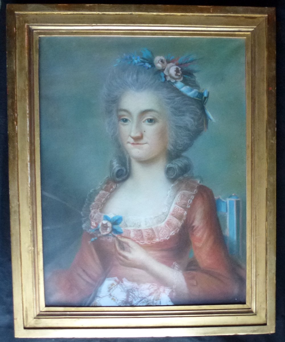 Portrait d'Une Jeune Femme Françoise De Veaucoux Pastel Du XVIIIème Siècle