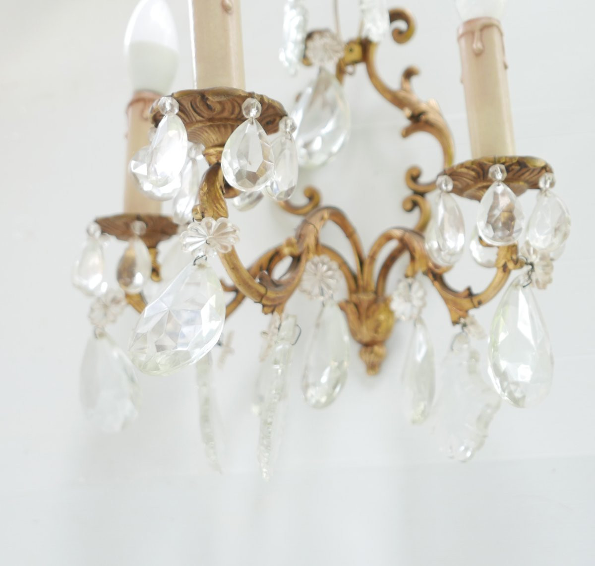2 Appliques de Style Louis XV en bronze doré et cristal-photo-4