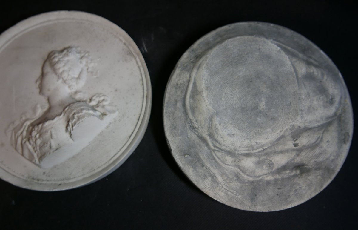 Plaster Medallion And Its Original Mold, 19th Century-photo-4