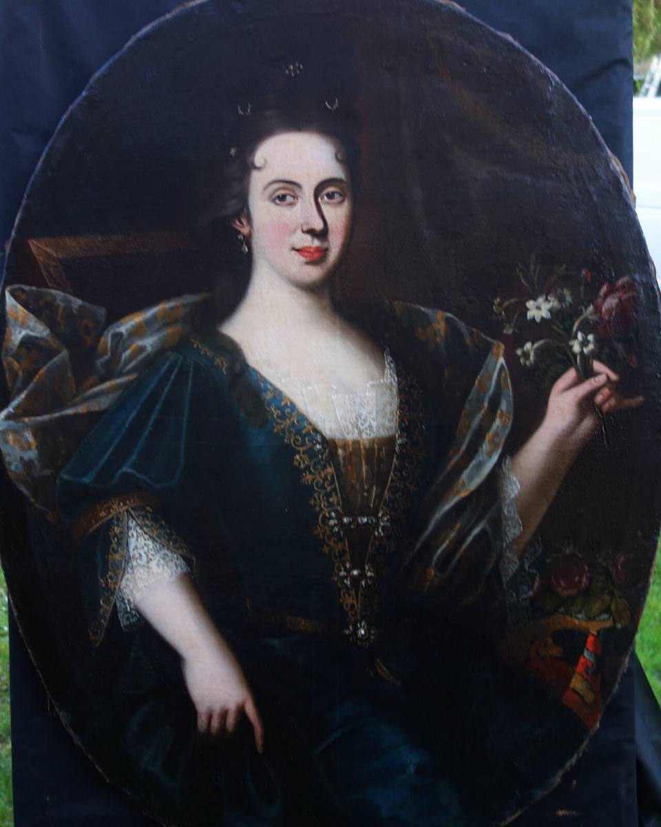 Large Portrait Of A Woman From The Louis XIV Era, Oil On Canvas, 17th Century