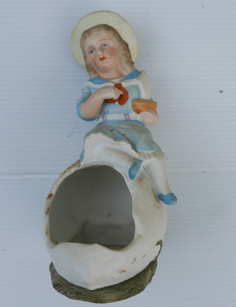 Biscuit Porcelaine Fillette Vide Poche début XXème siècle