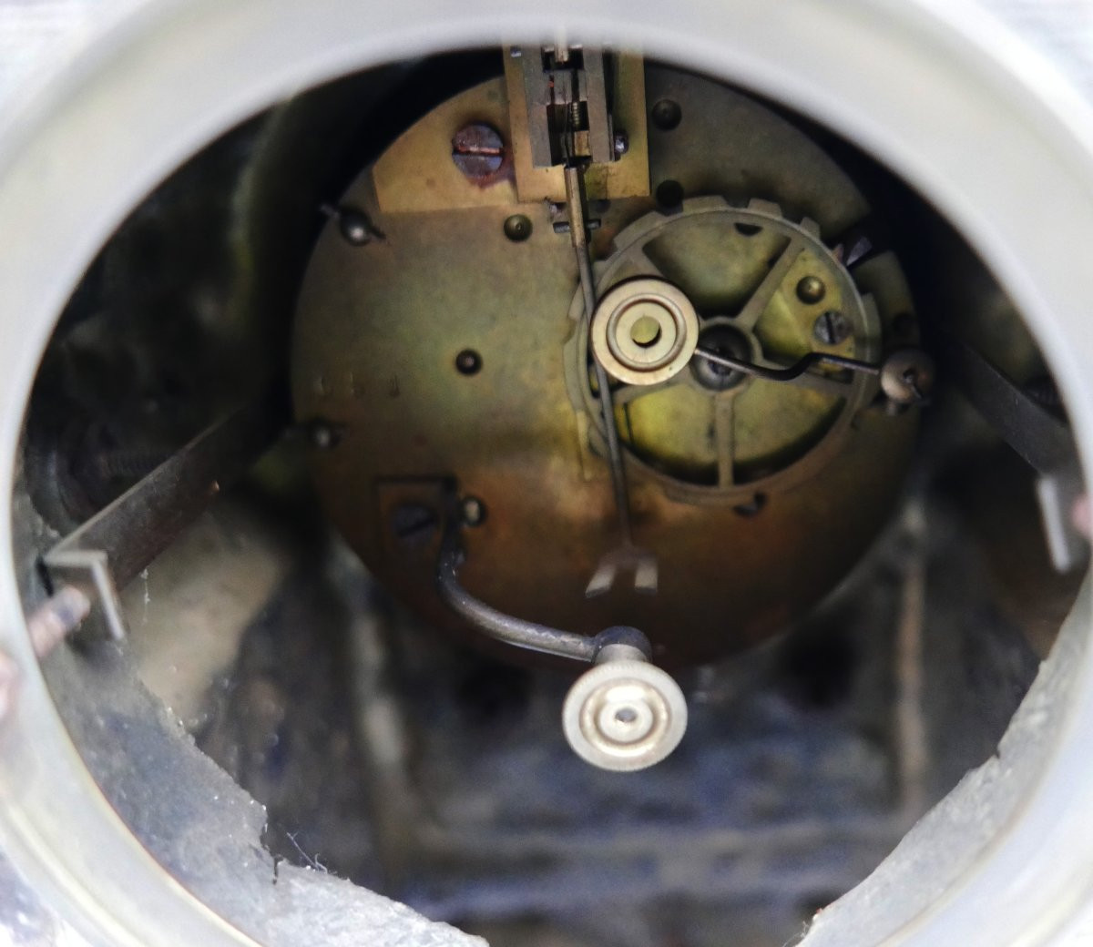 Louis XIV Style Spelter Clock, Late 19th Century, With Porcelain Cartouches-photo-1