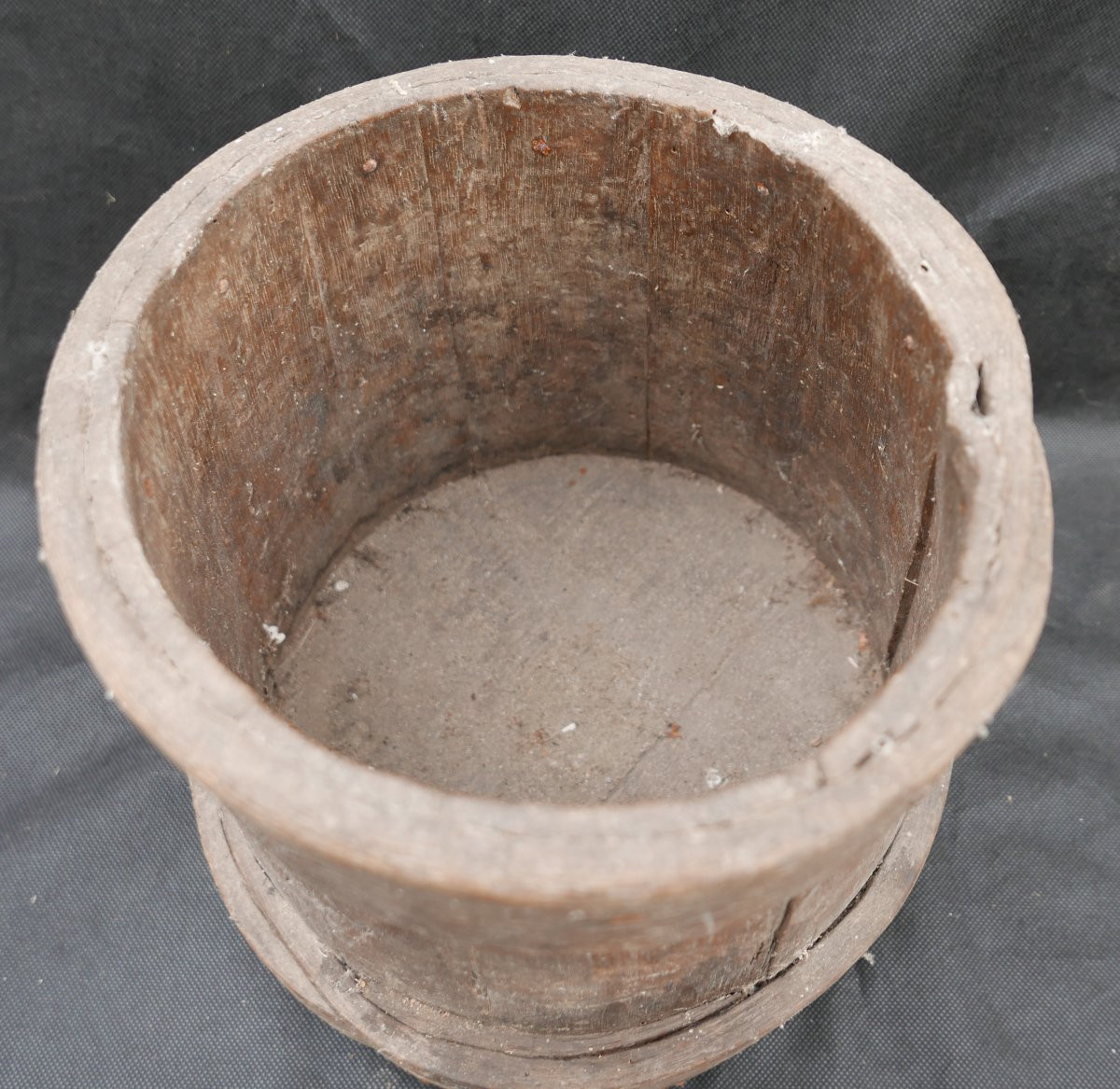 Rustic 18th Century Wooden Grain Measuring Bucket-photo-3