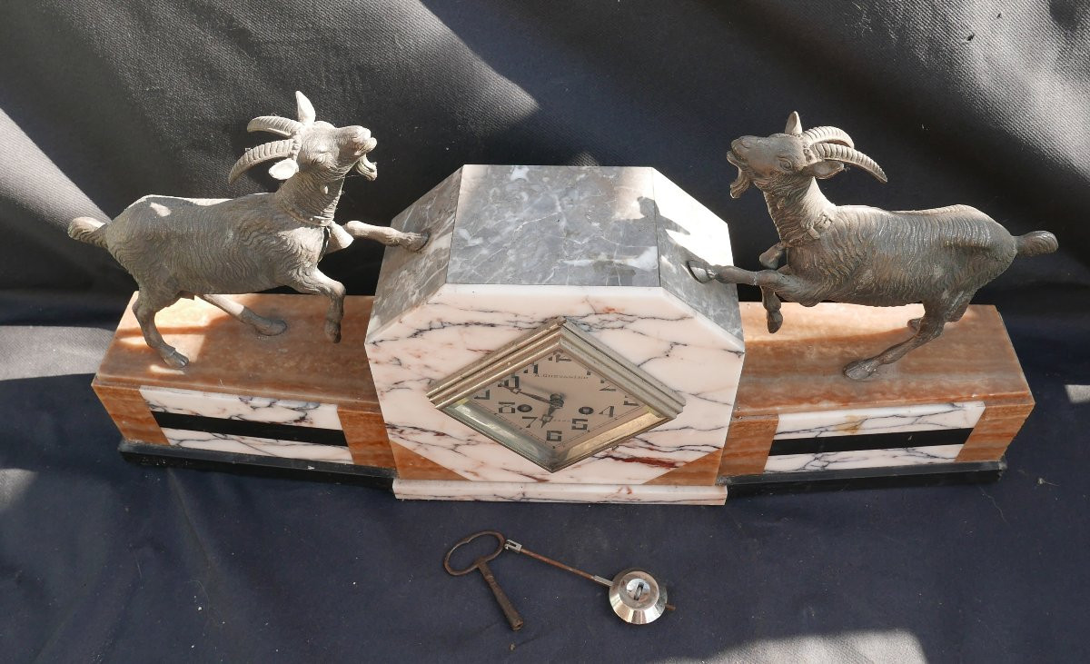 Complete 20th Century Marble And Onyx Goat Clock-photo-4
