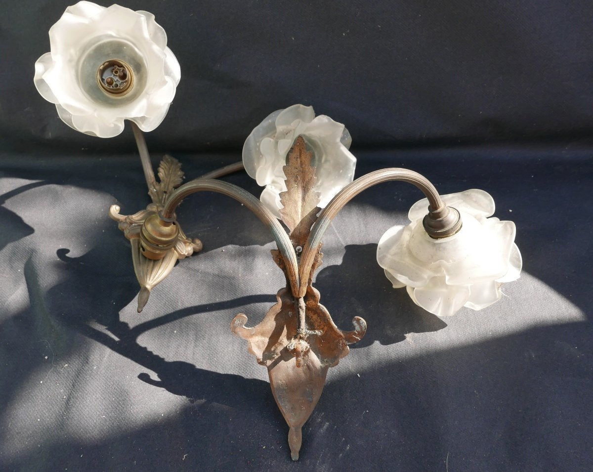 Pair Of Art Deco Glass Tulip Wall Sconces-photo-3