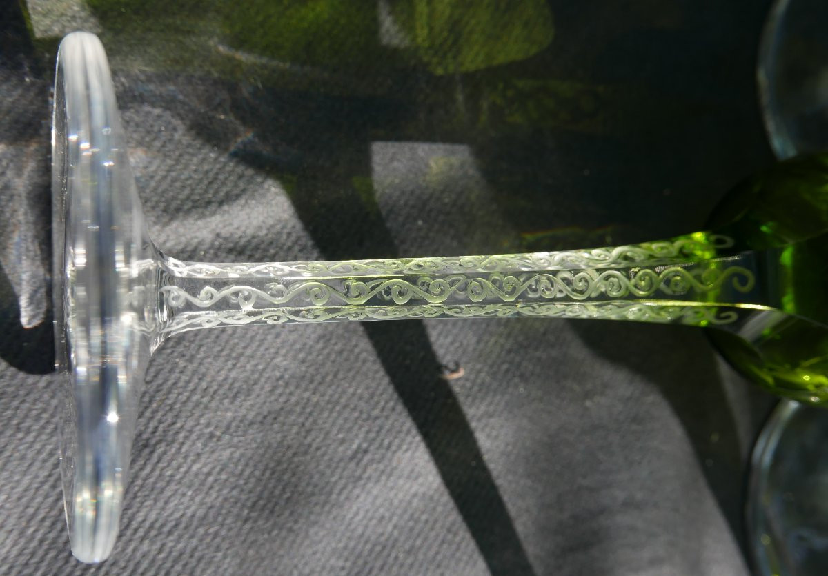 Set Of Nine Roemer Wine Glasses In Engraved Crystal By Lalique France-photo-4