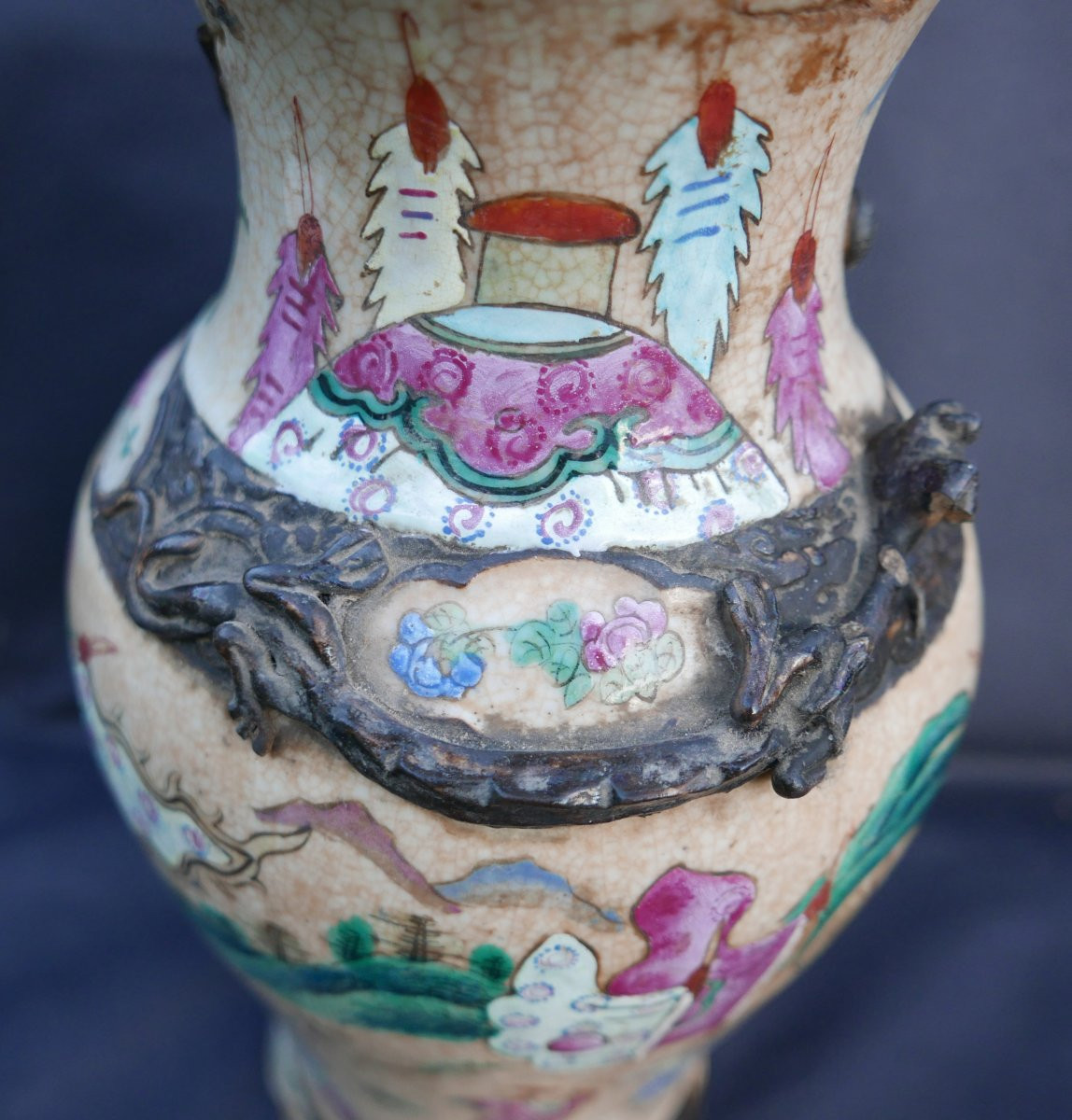 Antique Vase From Nanking, China, Decorated With Battle Scenes, Late 19th Century-photo-3