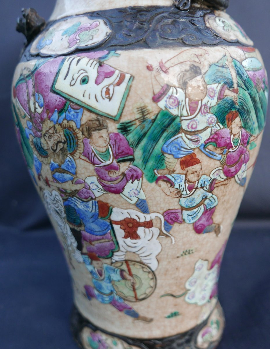 Antique Vase From Nanking, China, Decorated With Battle Scenes, Late 19th Century-photo-4