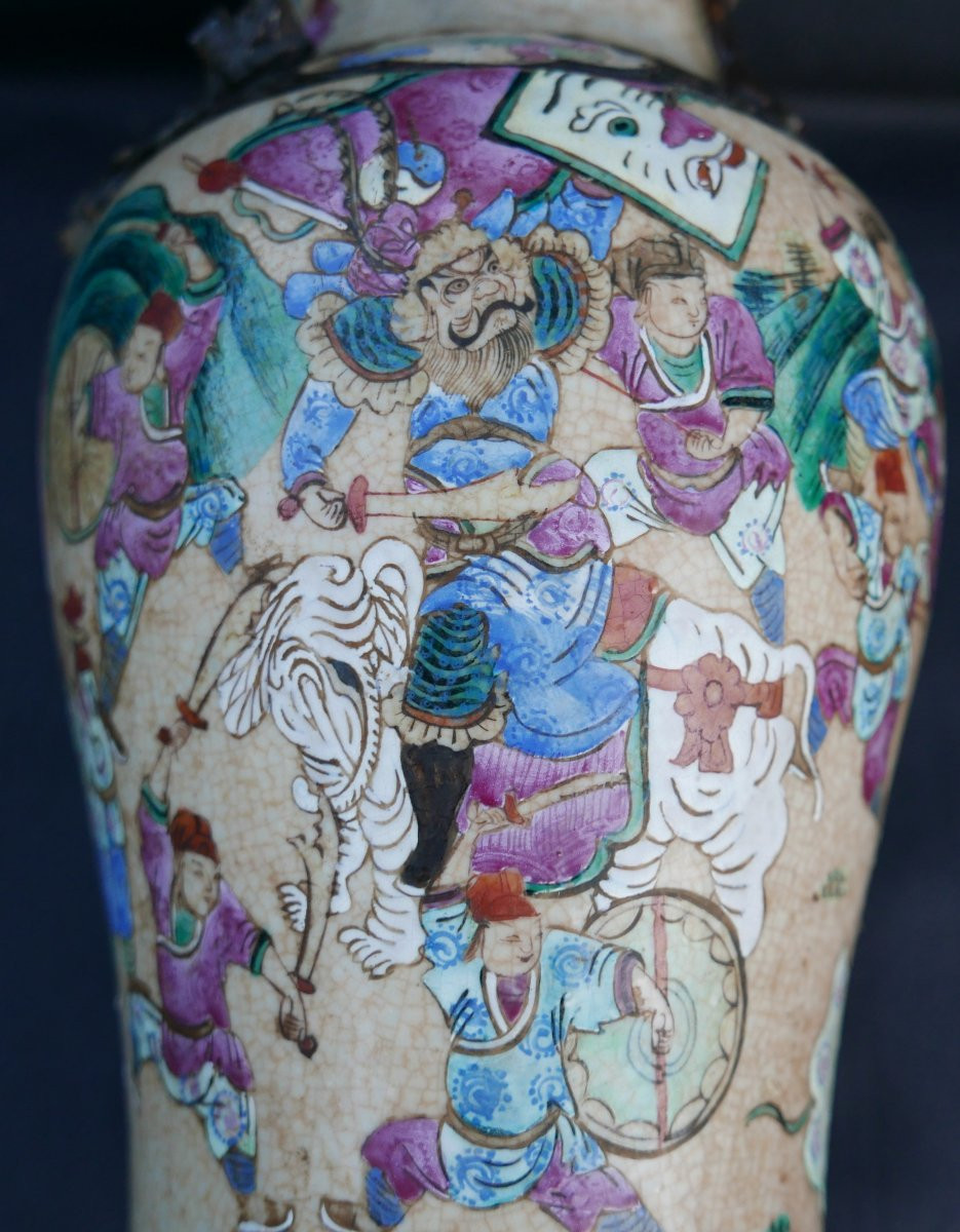 Antique Vase From Nanking, China, Decorated With Battle Scenes, Late 19th Century-photo-2