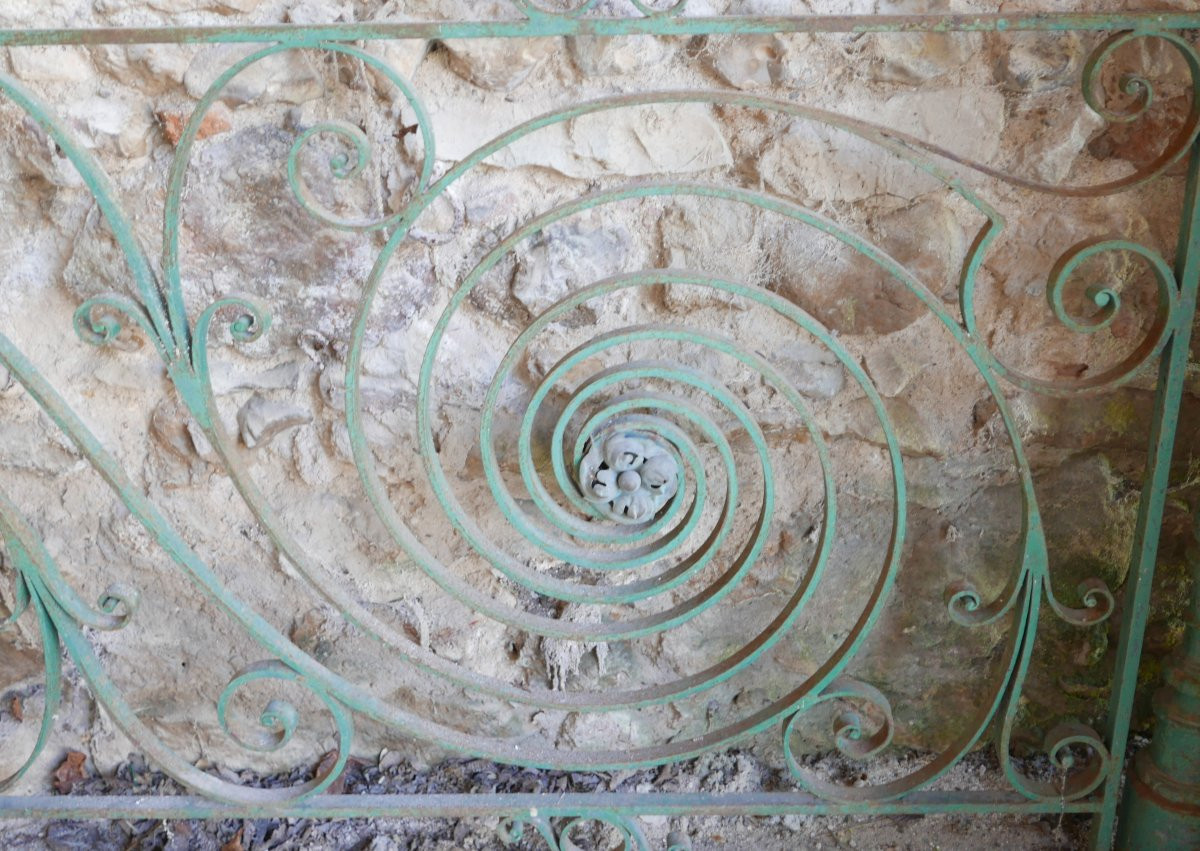 Richly Worked Wrought-iron Railing, Year 60-photo-2