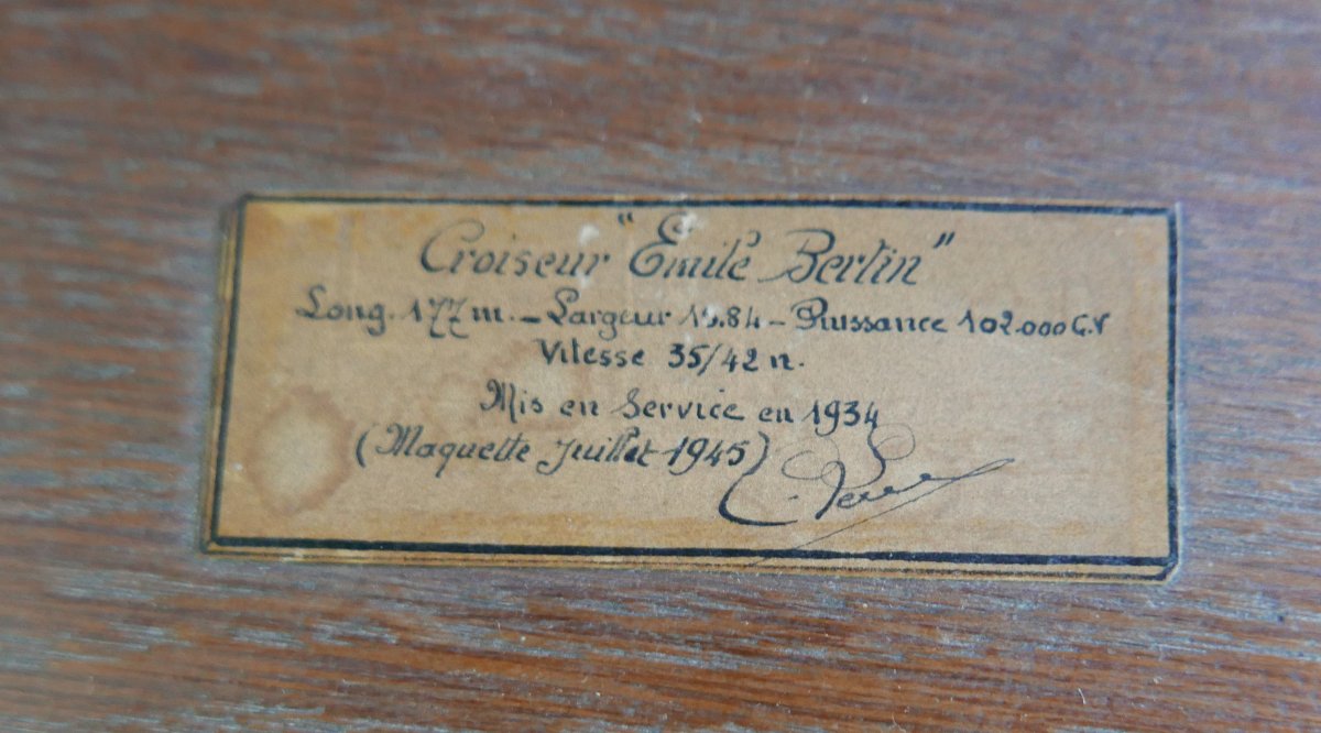 Maquette Bâteau Croiseur Emile Bertin en Bois 1945 XXème siècle Signée-photo-2