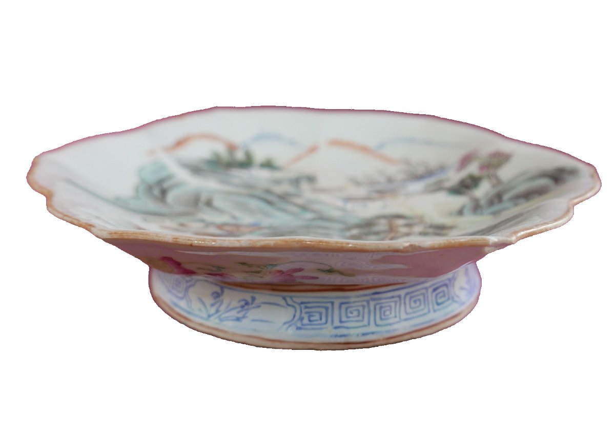 Small Qing Dynasty Tongzhy Chinese Cup With Mountain Design, 19th Century-photo-2